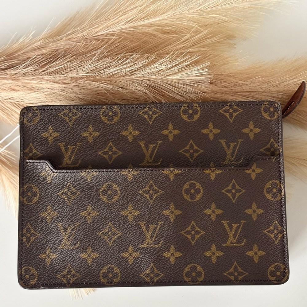 Louis Vuitton Monongram Homme Pochette Clutch Vintage
